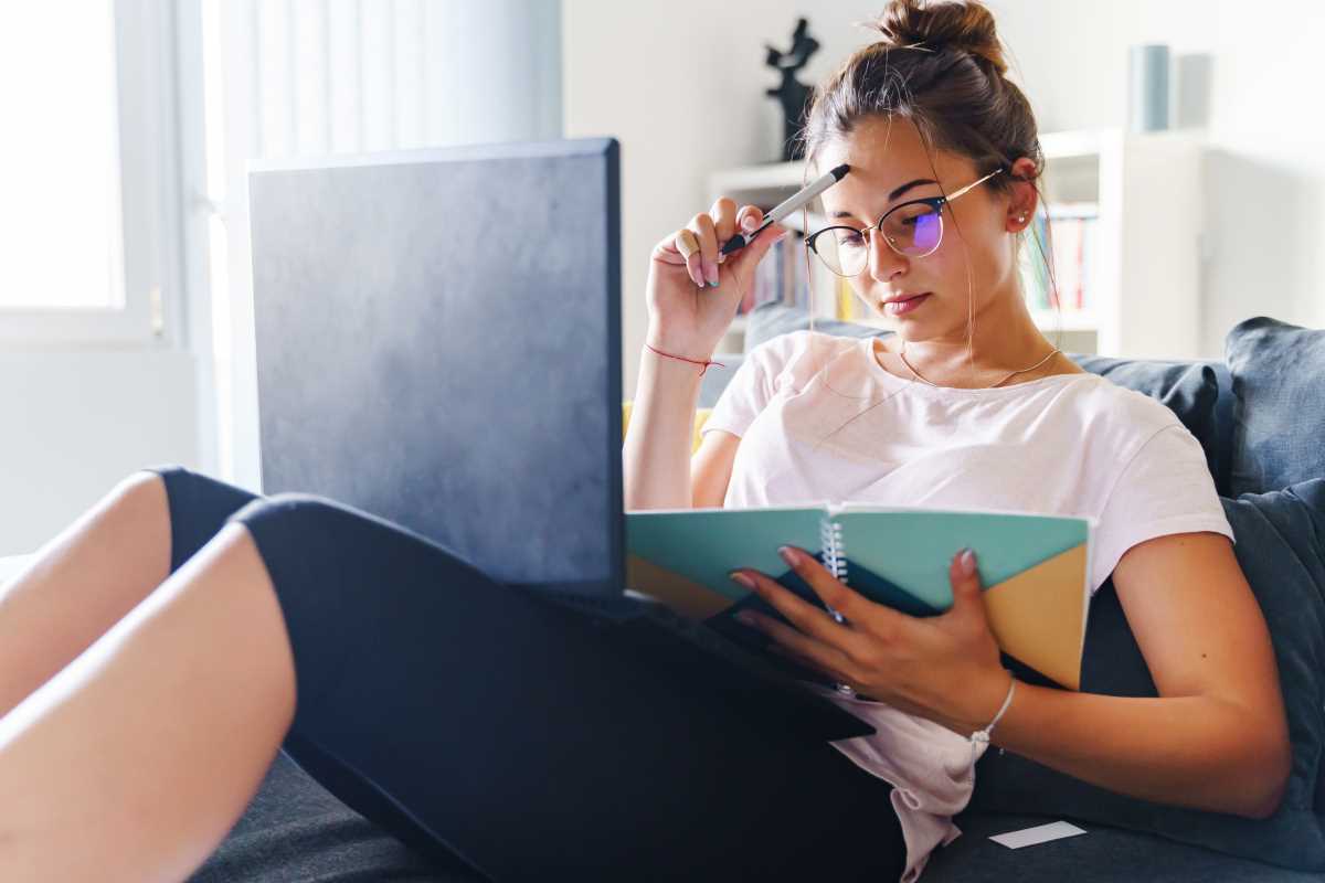 How to Write a Standout College Application Essay