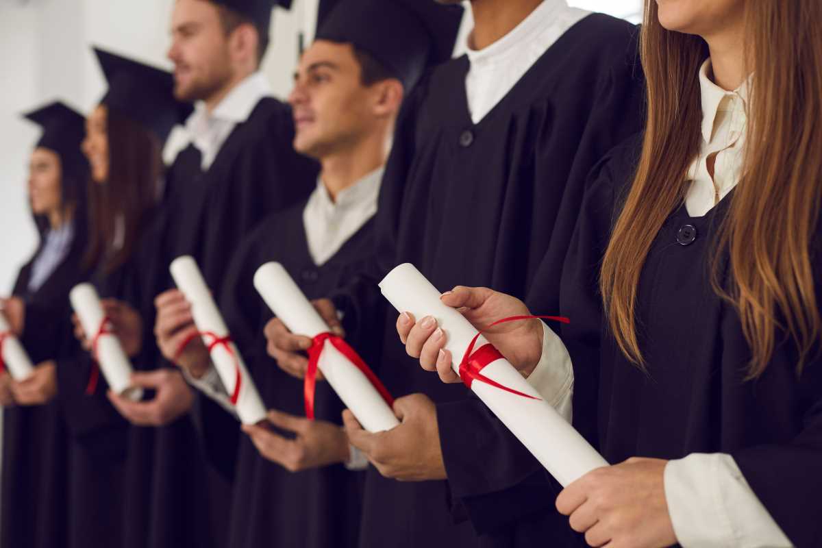 Choosing Between a Certificate Program and a Master’s Degree  